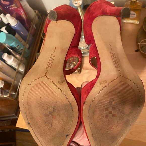 Vince Camuto 'Carlotte' Pointy Toe Pump red size 8 - Picture 6 of 7